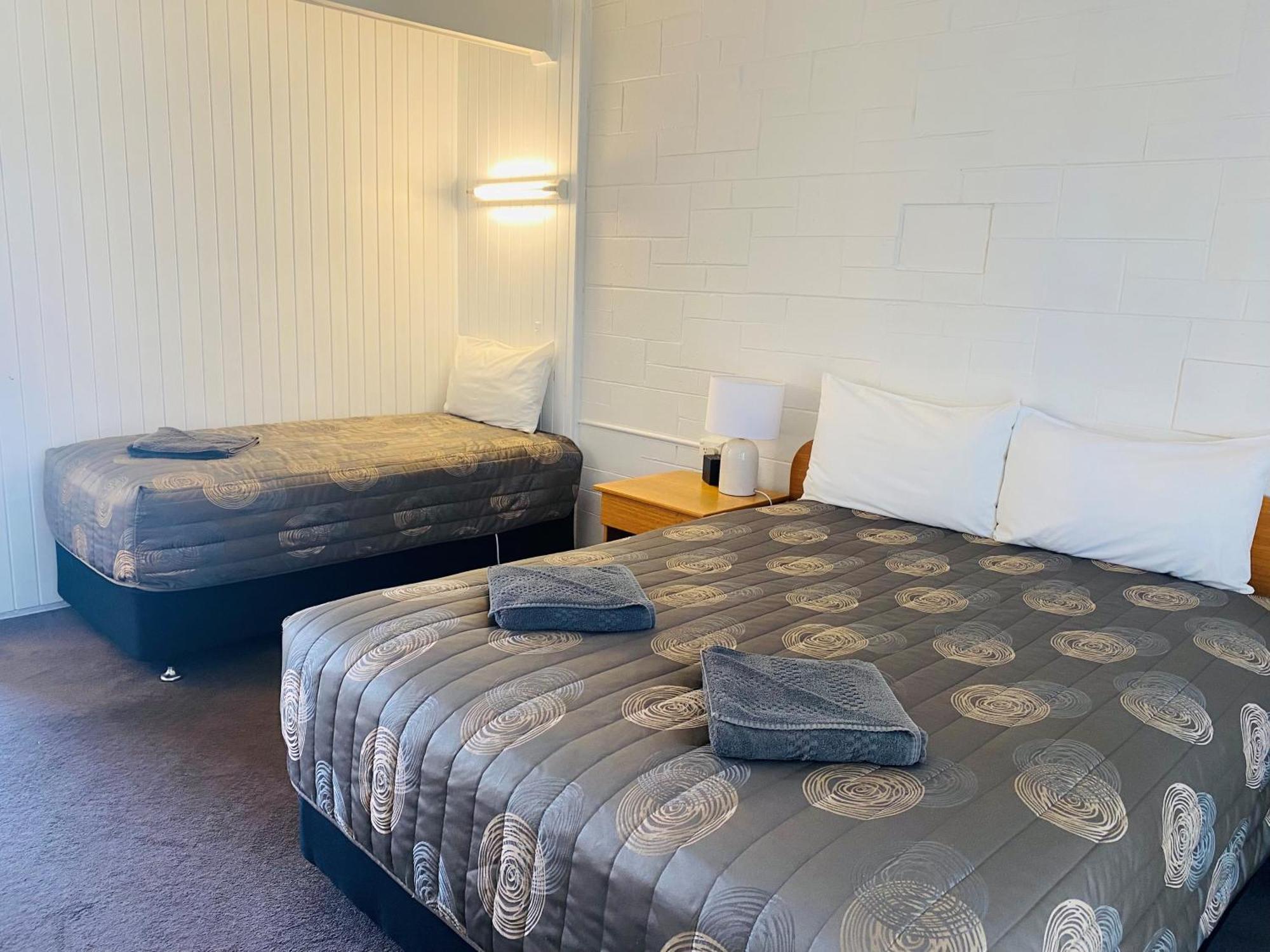 Rubicon Hotel Motel イールドン エクステリア 写真