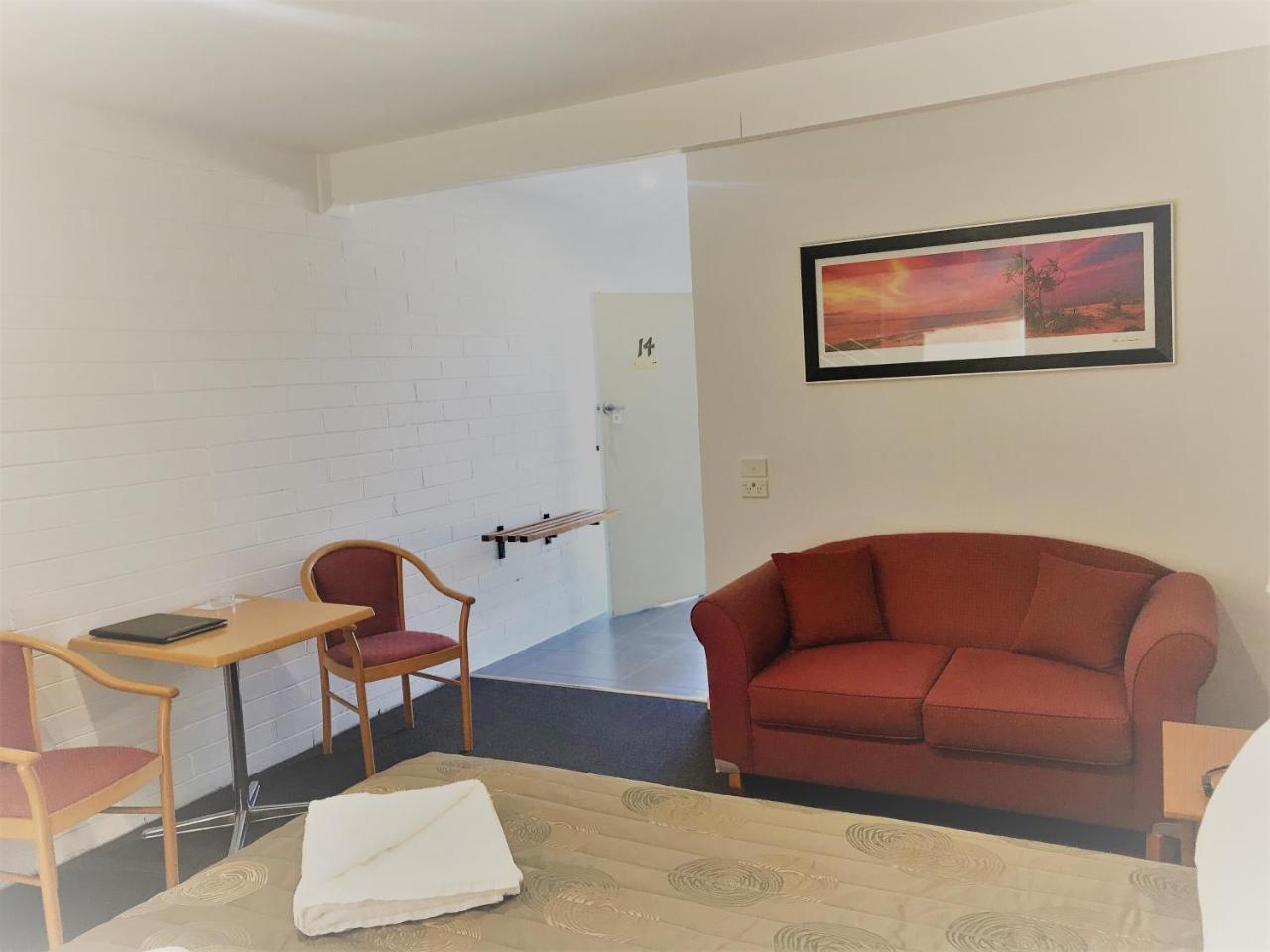 Rubicon Hotel Motel イールドン エクステリア 写真